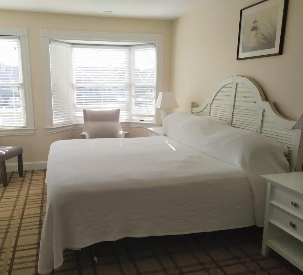 By The Sea Guests Bed & Breakfast And Suites Dennisport Eksteriør billede