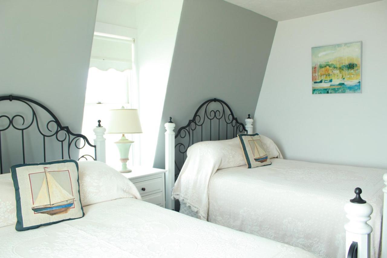 By The Sea Guests Bed & Breakfast And Suites Dennisport Eksteriør billede