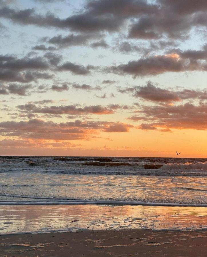 By The Sea Guests Bed & Breakfast And Suites Dennisport Eksteriør billede