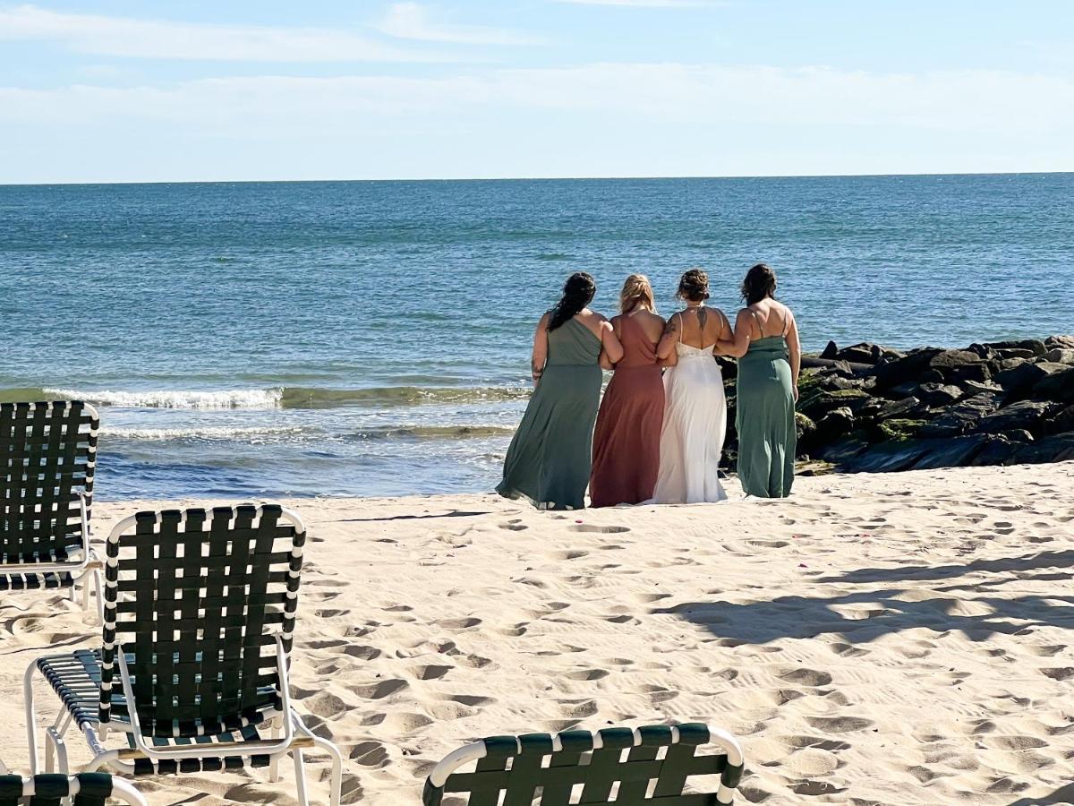 By The Sea Guests Bed & Breakfast And Suites Dennisport Eksteriør billede