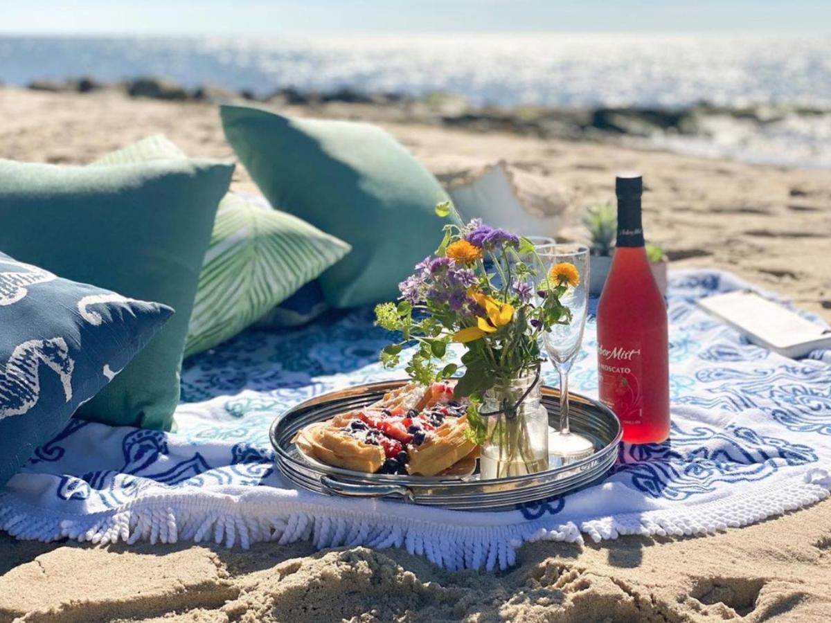 By The Sea Guests Bed & Breakfast And Suites Dennisport Eksteriør billede